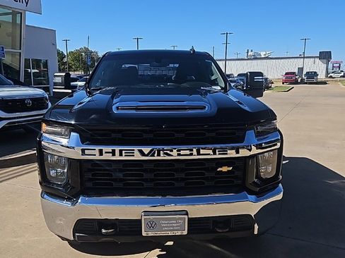 Used 2023 Chevrolet Silverado 2500 LT image 2