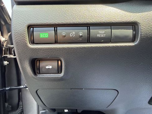 Used 2025 Nissan Sentra S FWD image 12