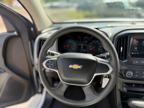 Used 2019 Chevrolet Colorado W/T w/ WT Convenience Package RWD image 34