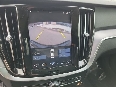 Used 2019 Volvo S60 T6 Momentum w/ Premium Package image 26