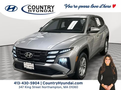 Certified 2025 Hyundai Tucson SE AWD/4WD image 1