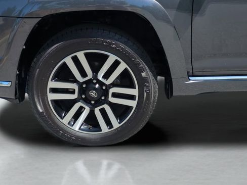 Used 2022 Toyota 4Runner Limited AWD/4WD image 26