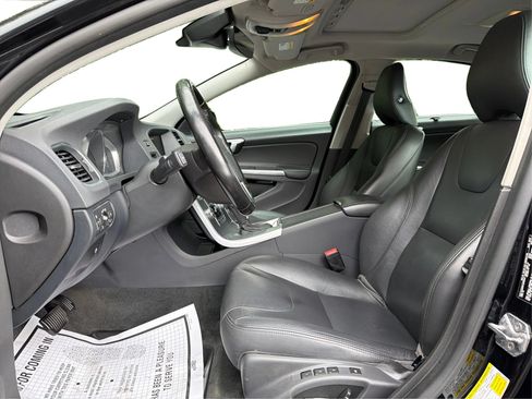 Used 2018 Volvo S60 T5 Inscription FWD image 11