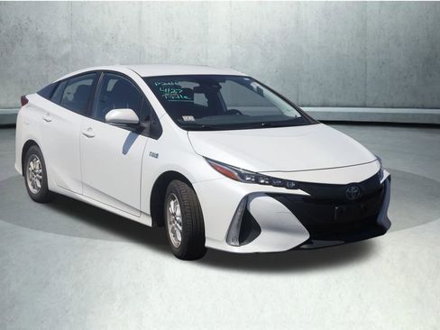 Used 2022 Toyota Prius Prime LE FWD image 7