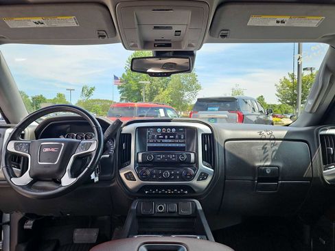 Used 2018 GMC Sierra 1500 SLT AWD/4WD image 29