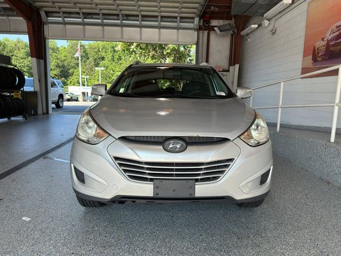 Used 2012 Hyundai Tucson GLS image 2
