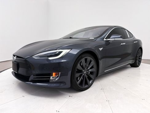 Used 2016 Tesla Model S 90D image 12