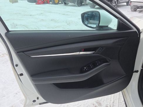 Used 2024 MAZDA MAZDA3 s image 11
