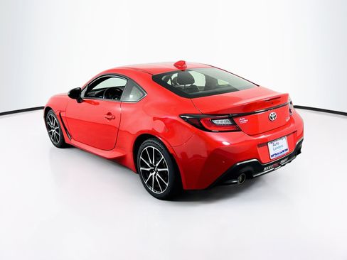 Used 2023 Toyota GR86 w/ ALL Weather Mat Package (TMS) RWD image 7