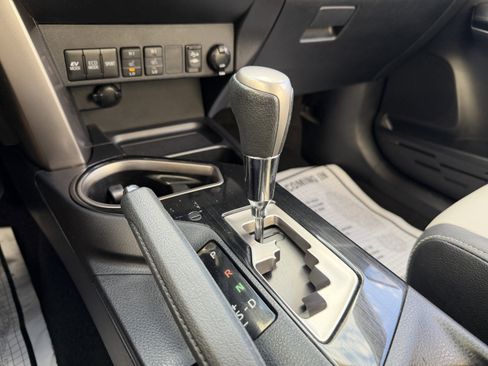 Used 2018 Toyota RAV4 Limited image 44