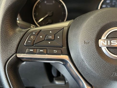 Used 2024 Nissan Sentra SV FWD image 11