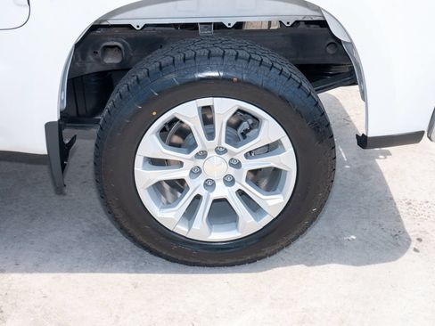 Used 2021 Chevrolet Silverado 1500 LT RWD image 36