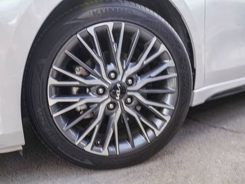 Used 2023 Kia Forte GT-Line image 8