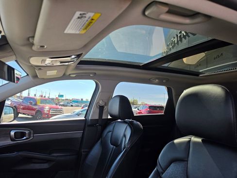 Certified 2023 Kia Sorento X-Line EX AWD/4WD image 11