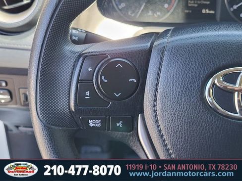 Used 2017 Toyota RAV4 LE image 25