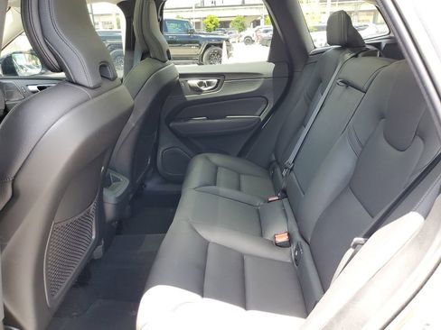 Certified 2023 Volvo XC60 B5 Plus image 12