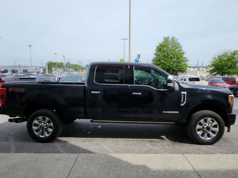 Used 2018 Ford F350 Platinum w/ Platinum Ultimate Package AWD/4WD image 6