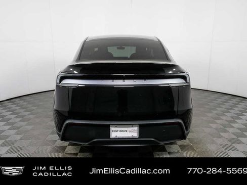 Used 2026 Tesla Model Y 2WD image 31