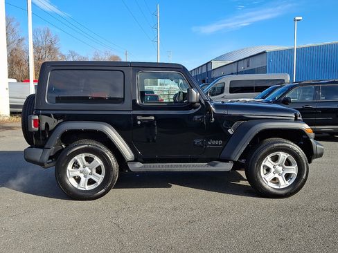 Used 2023 Jeep Wrangler Sport S image 12