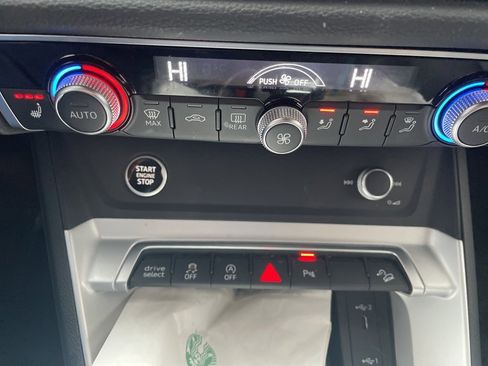 Used 2024 Audi Q3 2.0T Premium image 17