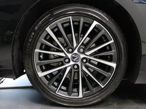 Used 2023 Lexus ES 350 w/ Premium Package image 28