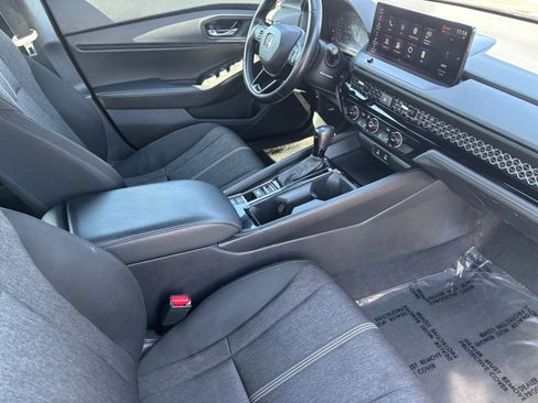 Used 2023 Honda Accord Sport image 13