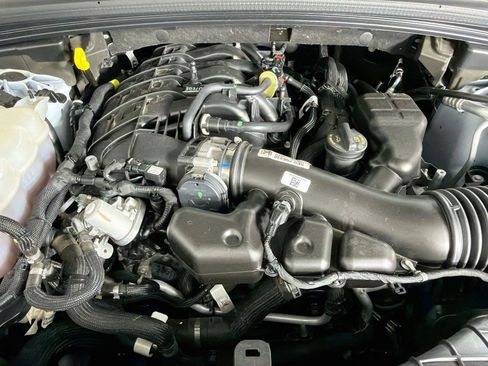 Used 2023 Jeep Grand Cherokee Limited w/ Luxury Tech Group II AWD/4WD image 33
