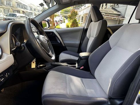 Used 2013 Toyota RAV4 XLE AWD/4WD image 14