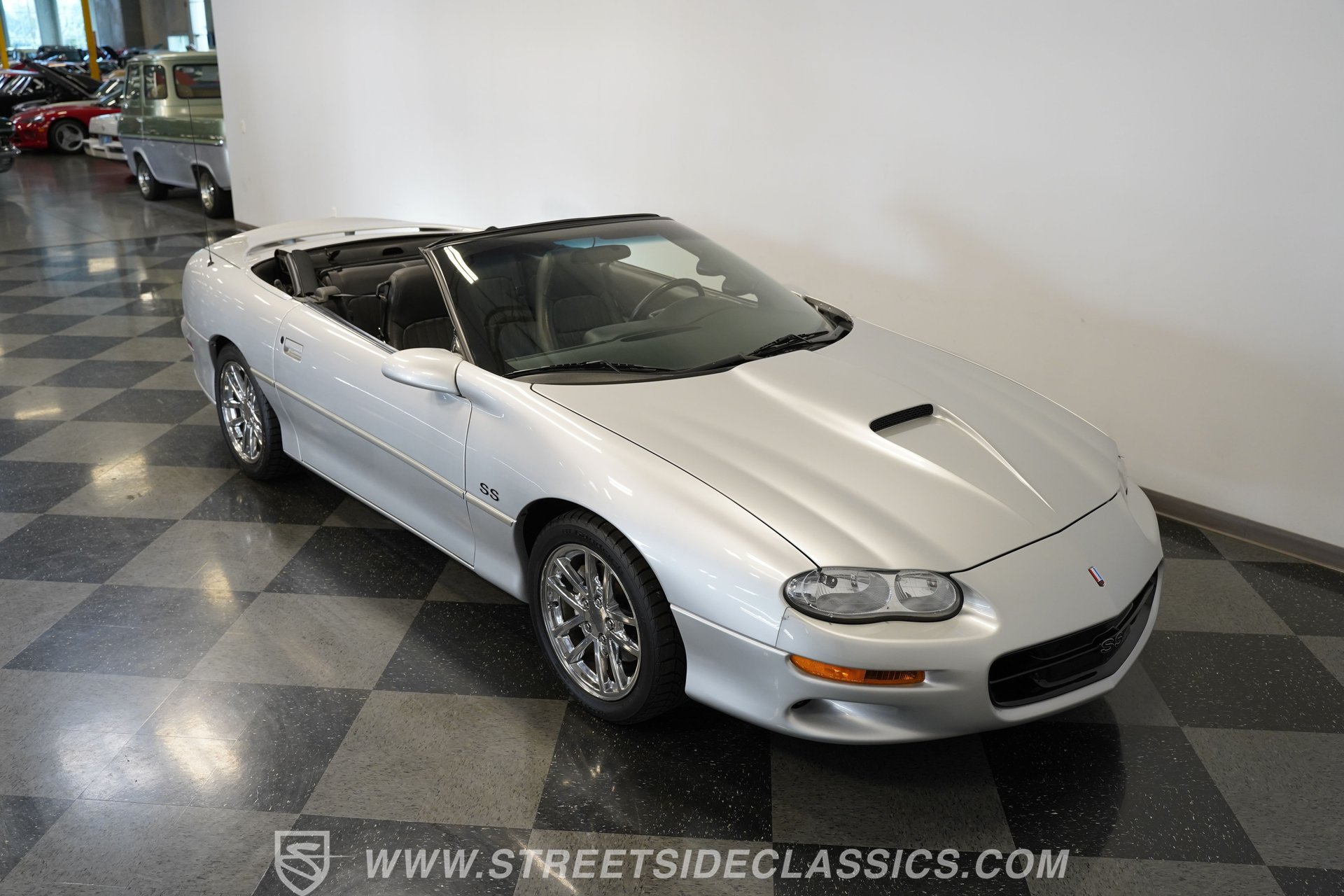 Used 2002 Chevrolet Camaro Z28 w/ SS Performance/Appearance Pkg RWD image 22