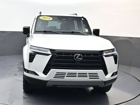 Used 2024 Lexus GX 550 AWD/4WD image 8