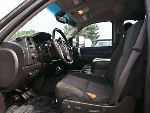 Used 2011 Chevrolet Silverado 2500 LT w/ Interior Plus Package AWD/4WD image 15