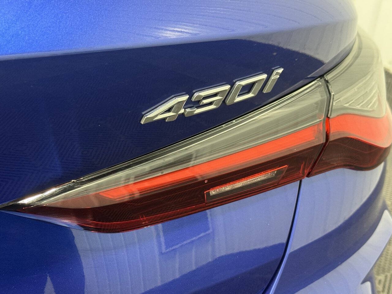 Used 2023 BMW 430i Convertible w/ M Sport Package RWD image 7