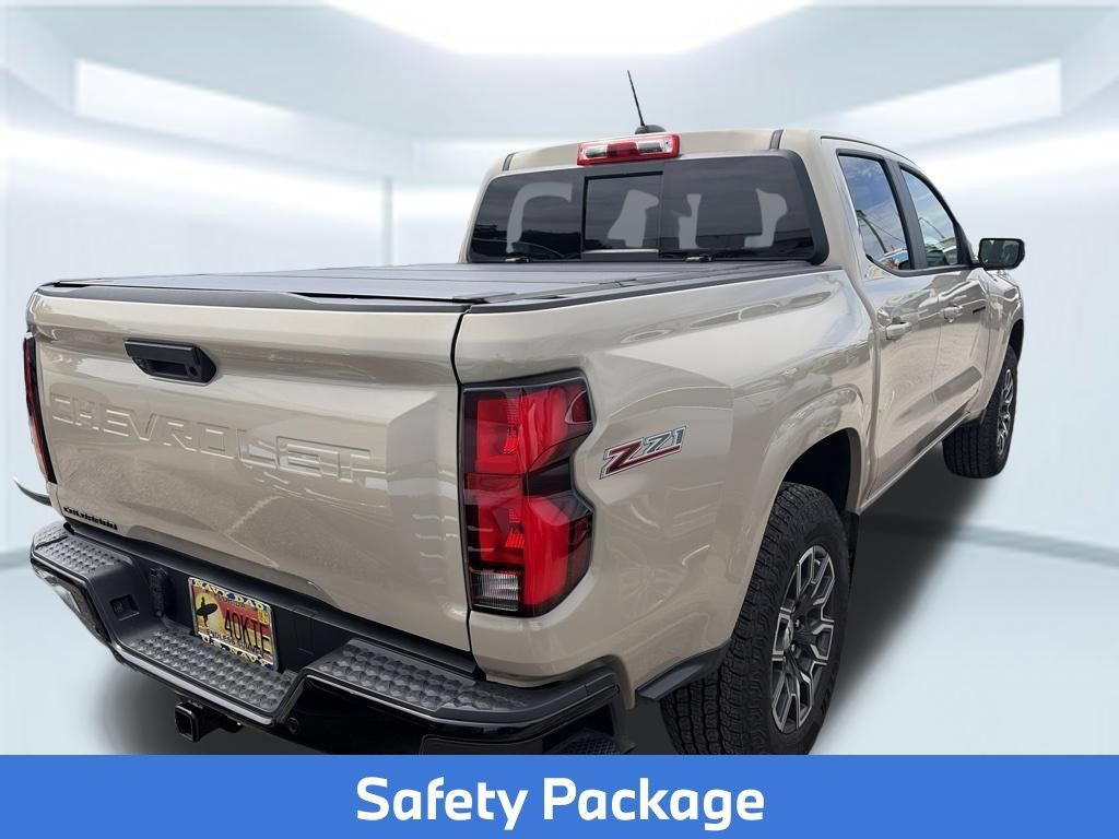Used 2024 Chevrolet Colorado Z71 w/ Z71 Convenience Package 2 AWD/4WD image 5