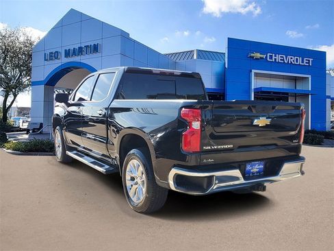 Used 2022 Chevrolet Silverado 1500 LTZ w/ Safety Package II image 4