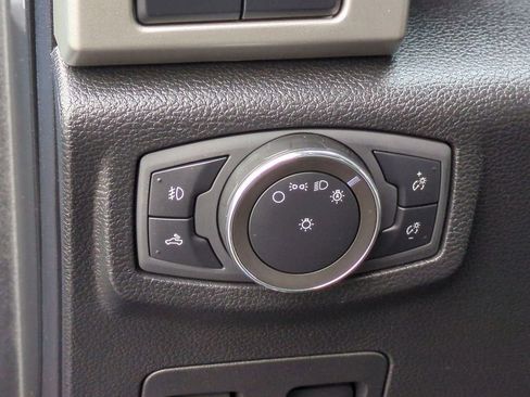 Used 2020 Ford F150 Lariat w/ Equipment Group 502A Luxury image 19