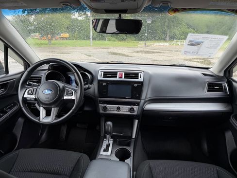 Used 2017 Subaru Outback 2.5i Premium AWD/4WD image 21