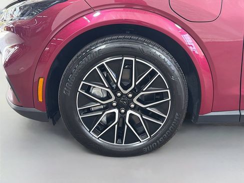 Used 2025 Ford Mustang Mach-E Premium AWD/4WD image 33