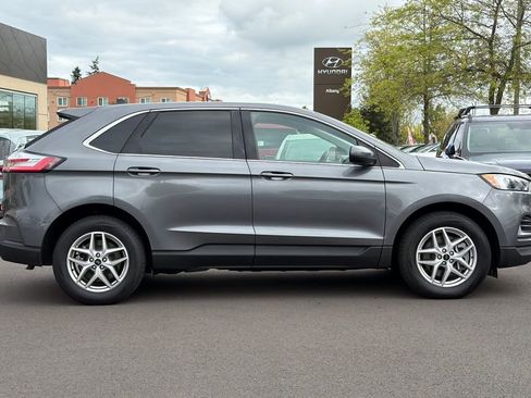 Used 2024 Ford Edge SEL AWD/4WD image 3