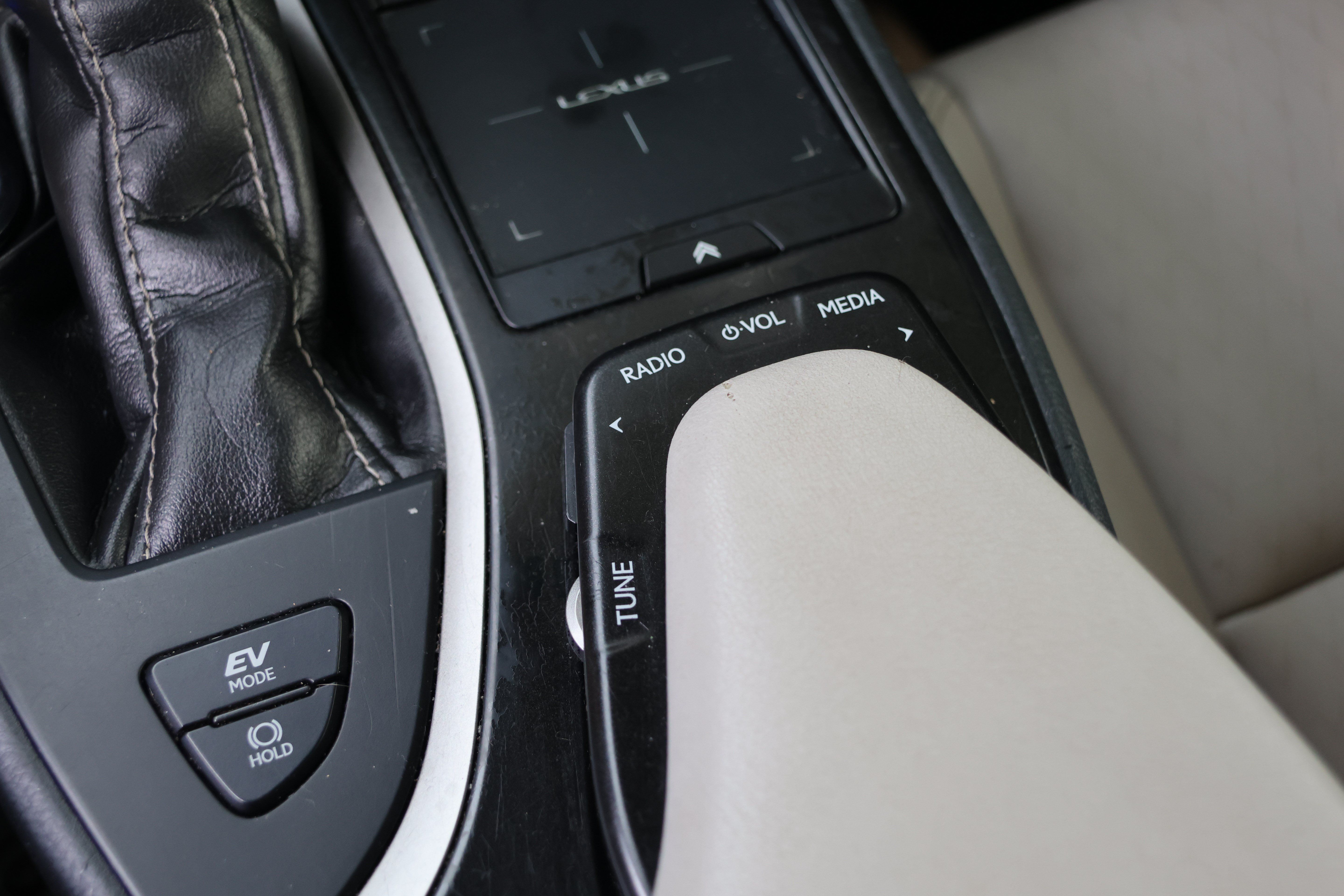 Used 2021 Lexus UX 250h w/ Accessory Package (Z1) AWD/4WD image 29