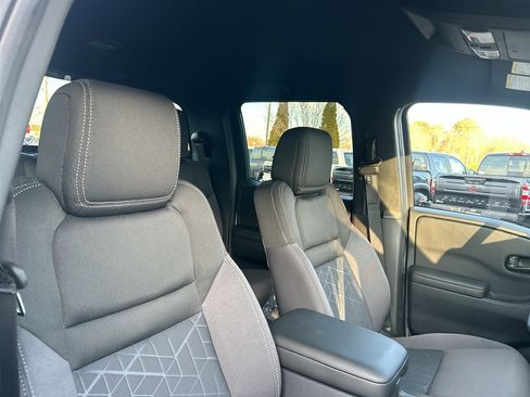 New 2026 Nissan Frontier SV image 18