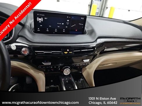 Used 2023 Acura MDX SH-AWD w/ Advance Package image 9