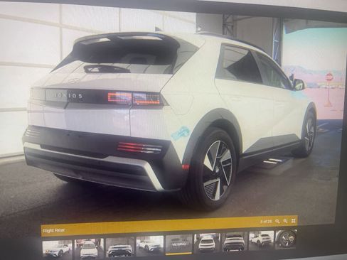 Certified 2025 Hyundai Ioniq 5 SEL RWD image 4