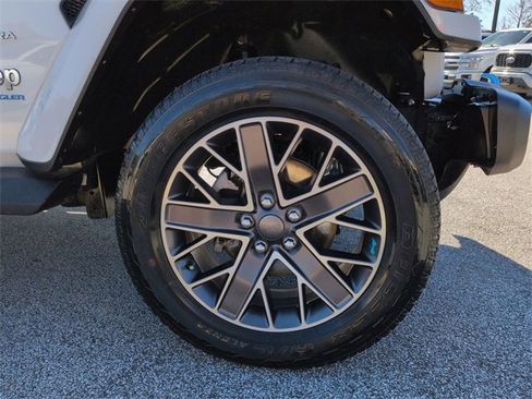 Certified 2023 Jeep Wrangler Unlimited Sahara w/ Cold Weather Group image 10