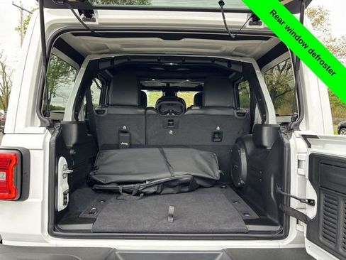 Used 2025 Jeep Wrangler Unlimited Rubicon 392 AWD/4WD image 35