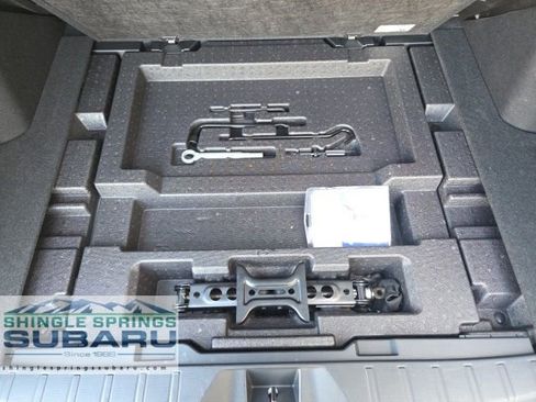 Certified 2025 Subaru Outback Limited AWD/4WD image 17