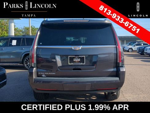 Used 2018 Cadillac Escalade Luxury AWD/4WD image 5