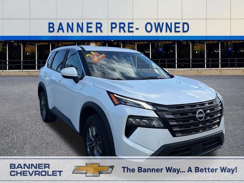 Used 2026 Nissan Rogue SV AWD/4WD image 1