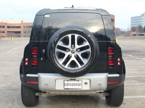 Used 2025 Land Rover Defender 110 S image 7