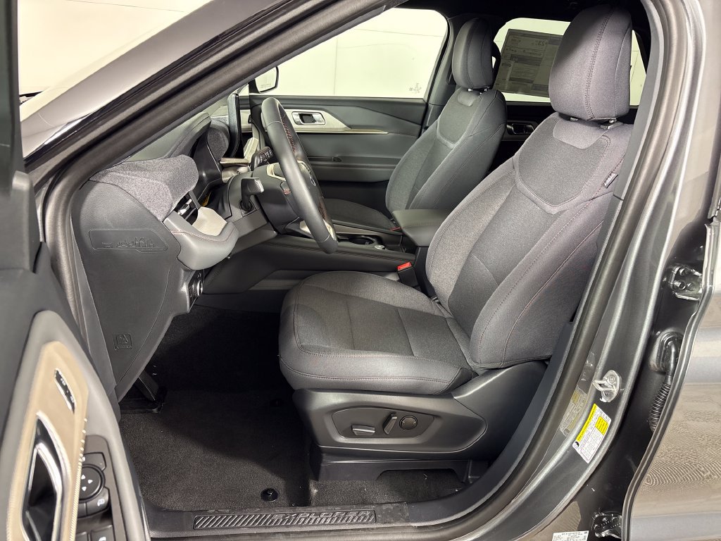 New 2027 Ford Explorer Active RWD image 28