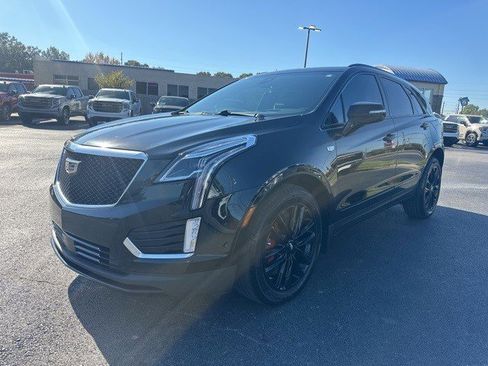 Certified 2022 Cadillac XT5 Sportv w/ LPO, ONYX Package image 1